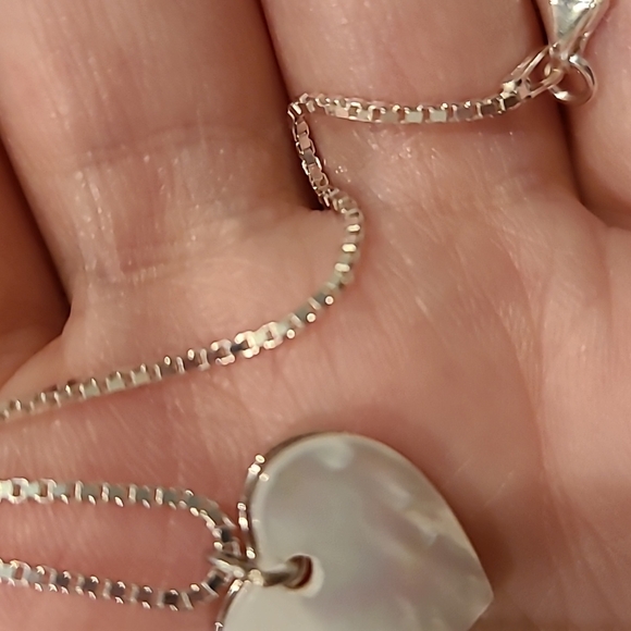 Filigree heart over mother of pearl heart sterling silver necklace - Picture 5 of 8